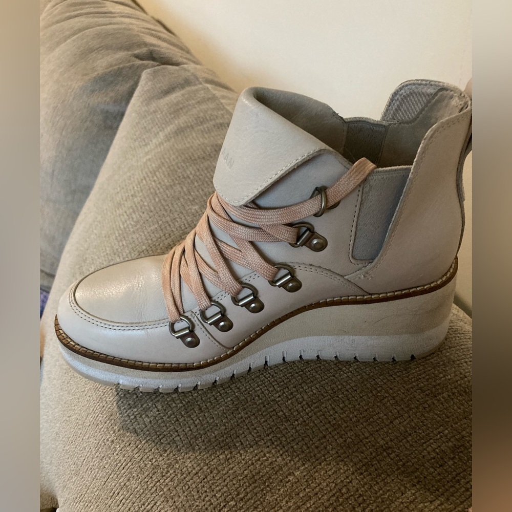 Cole Haan Cream Tan Lace Up Boots with Moc-Toe - Picture 6 of 9